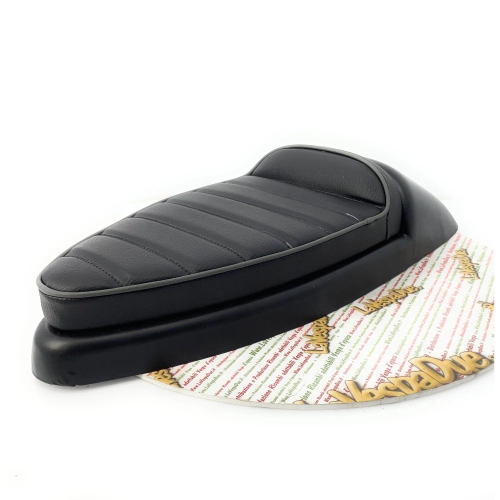 Sillín de competición SPORT PX PE 80 125 150 200 con estructura metálica con recubrimiento en polvo y asiento acolchado.