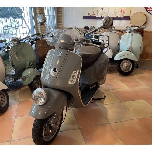 Telo coprivespa Copri scooter per VESPA BLU antipolvere antigraffio dal 1946 al 2018 N L R SPECIAL PRIMAVERA ET3 SS 1 V30 V33 VM VN VL VB VS VNA VNB VBA VBB GL GS SS SUPER SPORT SPRINT VELOCE GT R TS RALLY PK HP 50 125 150 180 200