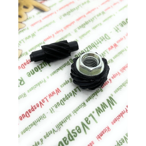 Zahnradpaar für Tachometerantrieb VESPA NLR SPECIAL ELESTART PRIMAVERA ET3 50 90 125 Radachsmutter Z 10 + Z 8 ro 151614 151615 610360M