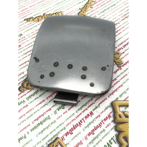 Compartimento de almacenamiento en la puerta del maletero LAMBRETTA 125 150 LI SPECIAL DL GP SX 175 TV 2° 200 TV SX DL GP INNOCENTI en metal