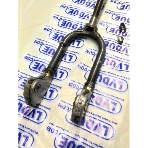 Fourche pour LAMBRETTA 125 LI 3ème et 4ème série LI S 150 LI 3ème LI S SX INNOCENTI ro 19960010 tube de direction guidon
