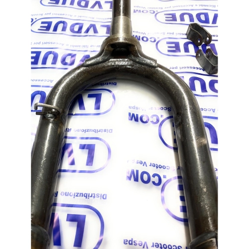Fourche pour LAMBRETTA 125 LI 3ème et 4ème série LI S 150 LI 3ème LI S SX INNOCENTI ro 19960010 tube de direction guidon