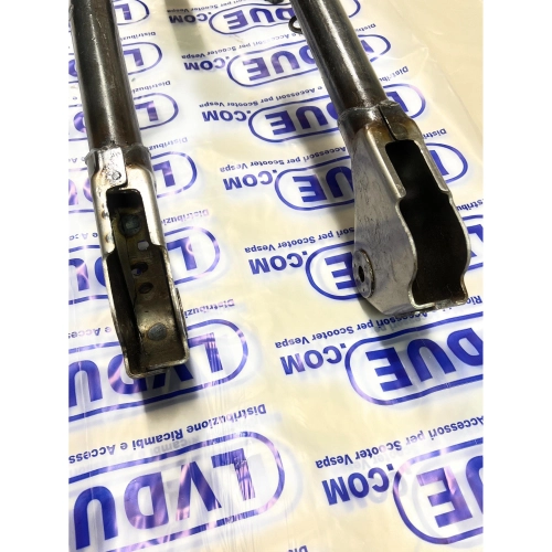 Fourche pour LAMBRETTA 125 LI 3ème et 4ème série LI S 150 LI 3ème LI S SX INNOCENTI ro 19960010 tube de direction guidon