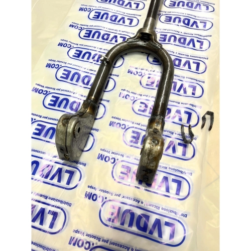 Fourche pour LAMBRETTA 125 150 LI 1ère et 2ème série INNOCENTI ro 19060210 tube de direction guidon
