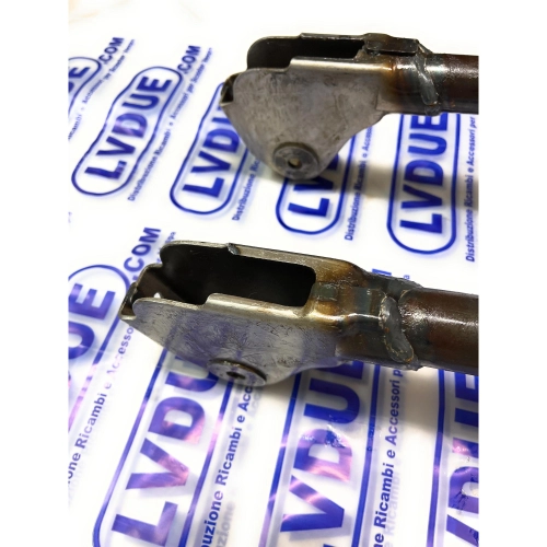 Fourche pour LAMBRETTA 125 150 LI 1ère et 2ème série INNOCENTI ro 19060210 tube de direction guidon