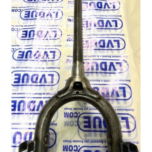Fourche pour LAMBRETTA LI 175 TV 1ère et 2ème série INNOCENTI ro 19260210 tube de direction guidon