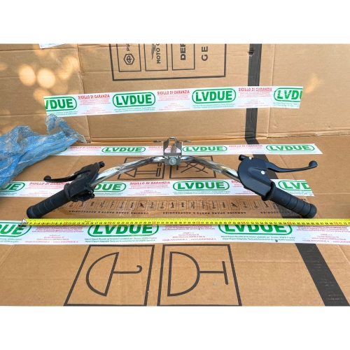 Manubrio completo di manopole e leve Piaggio Grillo 255500