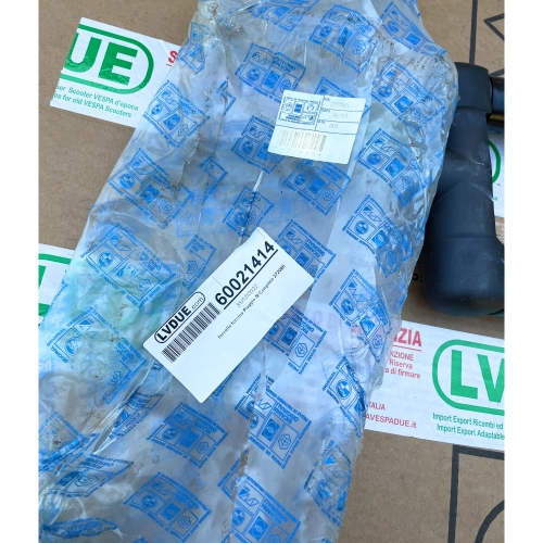 Horquilla original Piaggio SI NOS completa, número de pieza 272085, tubo de dirección.
