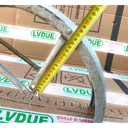 Guardabarros trasero original NOS para PIAGGIO 50 Bravo ro 147068