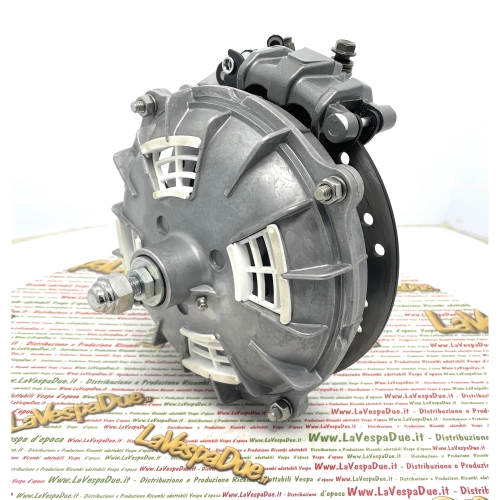 Buje de rueda delantera con freno de disco para Lambretta 125 150 LI LI S DL GP 150 SX 175 TV 200 SX DL GP Antidive mecanizado por CNC para bieletas de freno de tambor