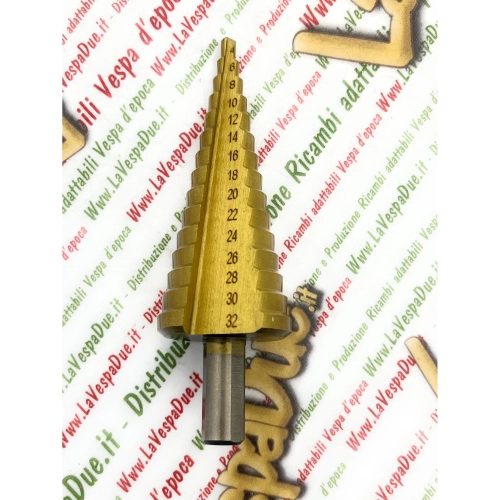 Broca escalonada HSS, punta cónica, para agujeros de 4 mm a 32 mm.