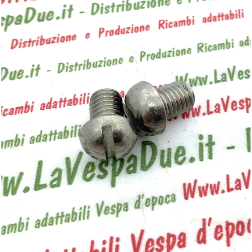 Paar Zylinderschrauben M8 aus Edelstahl mit gewölbtem Kopf zum Verschließen der Reserveradhalterungslöcher am Tunnel der VESPA 50, 125 und 150 (italienisches Produkt).