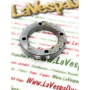Sekundärgetriebe-Achsringmutter am Rad mit Rechtsgewinde VESPA 125 VM1 VM2 VN1 VN2 150 VL2 VL3 GL VB1 GS VS1 VS 2 3 4 5 APE 150 AB2 3 4 AC AE01 AE AD PENTARò APA1 APB1 APC