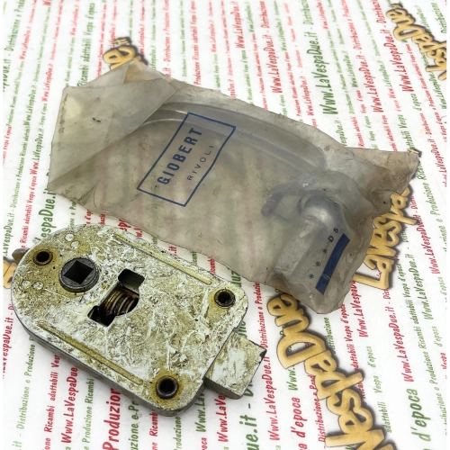 Kit de verrouillage SAFE avec loquet de sécurité et poignée GIOBERT pour tricycle APE LAMBRO GUZZI, adaptable aux portes de la benne et aux portes de bas de caisse d'entrepôt.