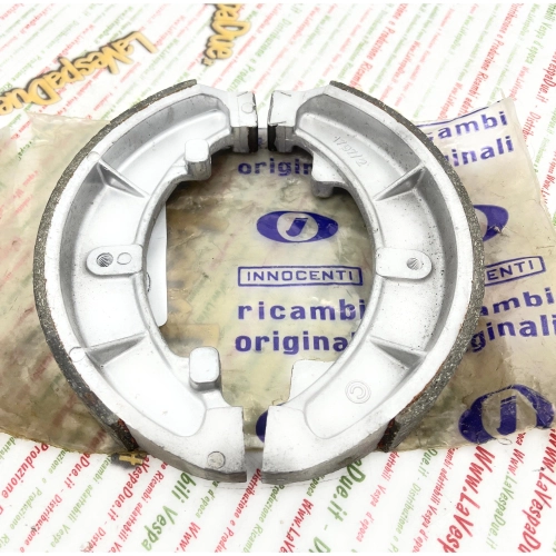 Paire de mâchoires de frein LAMBRETTA LAMBRO 200 ro 42042110 en stock