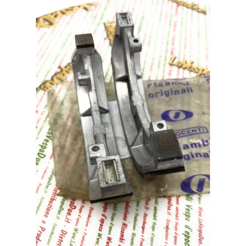 Paire de mâchoires de frein LAMBRETTA LAMBRO 200 ro 42042110 en stock