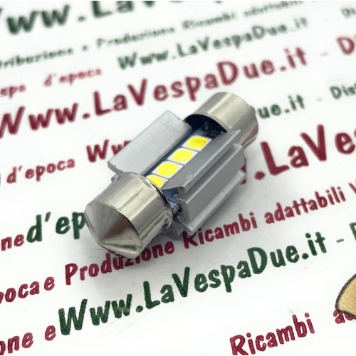 12 Volt CANBUS LED bulb with SV 8.5 connection, 31 mm long, white color, 6000° K, 2.4 W for VESPA LAMBRETTA APE motorcycles and cars