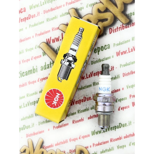 NGK CMR7H spark plug equivalent to CHAMPION RZ7C for various applications: agricultural engines, chainsaws, lawnmowers, brush cutters
