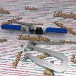 Kit d'outils de restauration pour Vespa Ape Lambretta : riveteuse, presse-bordure, assemblage du bord du tablier, bandes et plaques du marchepied, inscriptions.