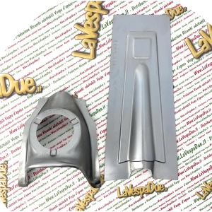 Nasello calandra musetto copristerzo lamierato stemma quadrato VESPA 50 90 125 SS N L R VMA1T portaclacson 3 fori