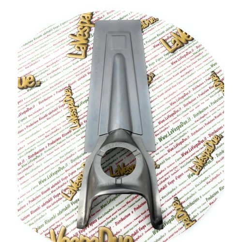 Nasello calandra musetto copristerzo lamierato stemma quadrato VESPA 50 90 125 SS N L R VMA1T portaclacson 3 fori