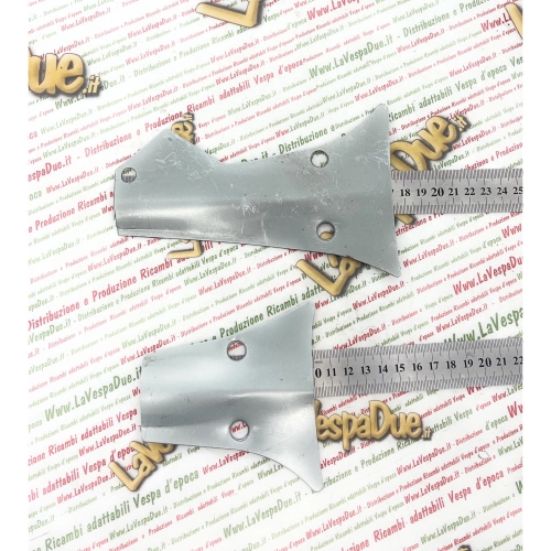 Zinc-plated dust covers for the lower protection of the handlebars, throttle control and gear shift for VESPA 125 ET3 PRIMAVERA SUPER ro 114763 114764