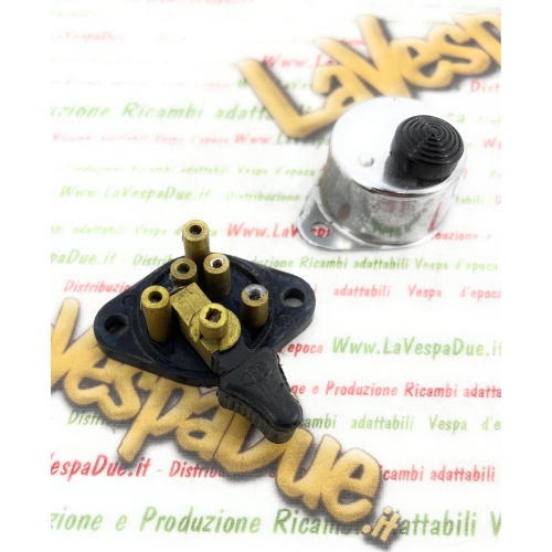 Interrupteur d'éclairage CEV pour Vespa 150 160 GS série 1 et 2, référence 1R000254 026457, modèle CEV 8033 (ancien stock).