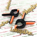 Set aus 2 Nylon-Federklemmenzangen, 8 cm, mit einer maximalen Öffnung von 4 cm.