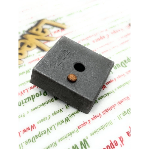 Régulateur de courant pour lampes 12 volts 12 Ah 1 Faston pour VESPA et systèmes 12 volts. Permet de réguler la tension d'alimentation des ampoules.
