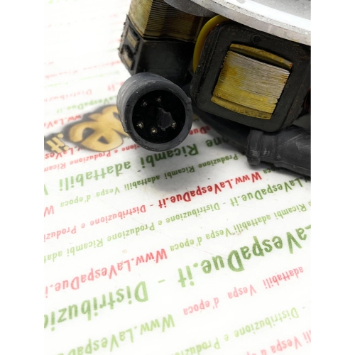 ESTATOR DE 5 BOBINAS CON CONECTOR DE 5 CABLES PARA VESPA PK 125 S APE 50 FL FL2 HP FL3 RST CON ARRANQUE ELÉCTRICO RO 199500