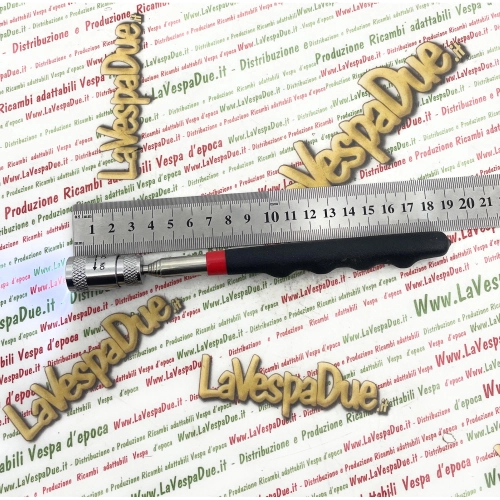 Extendable telescopic magnetic lifter pen with 66 cm magnet and integrated LED light