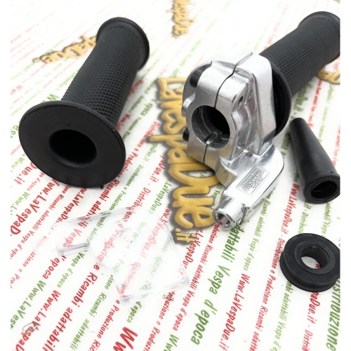 Einzug-Gashebelsteuerung für PIAGGIO 50 CIAO SI BRAVO BOXER, maximaler Hub 43 mm (36 mm/148°), rechter Hebelhalter