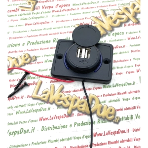 Cargador universal impermeable de 12 y 24 voltios con doble puerto USB, máx. 3 Ah, con cubierta protectora para baúles VESPA, APE, LAMBRETTA, PX, COSA, GS, GT, para coches, motocicletas, scooters, barcos y camiones.