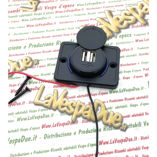 Cargador universal impermeable de 12 y 24 voltios con doble puerto USB, máx. 3 Ah, con cubierta protectora para baúles VESPA, APE, LAMBRETTA, PX, COSA, GS, GT, para coches, motocicletas, scooters, barcos y camiones.