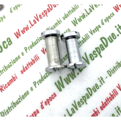 Paire de vis chromées à tête fendue pour fixation de levier pour VESPA 98 V98T 125 Bacchetta V1T V15T V30 V33 VU1T U APE 125 A1T a A15T 150 AB1T AB2T ro 610326M vis fabriquées en Italie