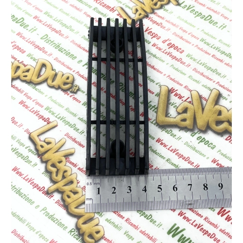 Grille de capot avant noire 117 x 42 mm pour VESPA 125 150 200 PX PE ARCOBALENO ro 564221 219119