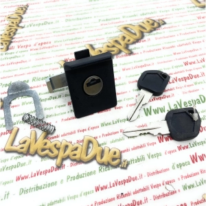 Black PVC top box lock for VESPA PX 125 150 200 ARCOBALENO disc brake complete with spring and plate