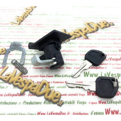 Black PVC top box lock for VESPA PX 125 150 200 ARCOBALENO disc brake complete with spring and plate