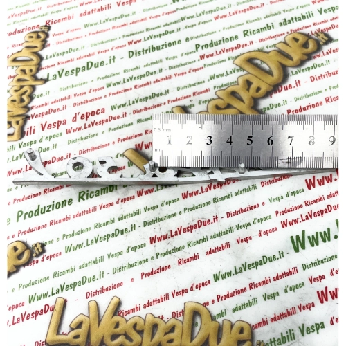 Rear plate lettering in polished aluminum, 158 mm long, for VESPA 50 L, italic, Italian product in ir.o. casting. 151712
