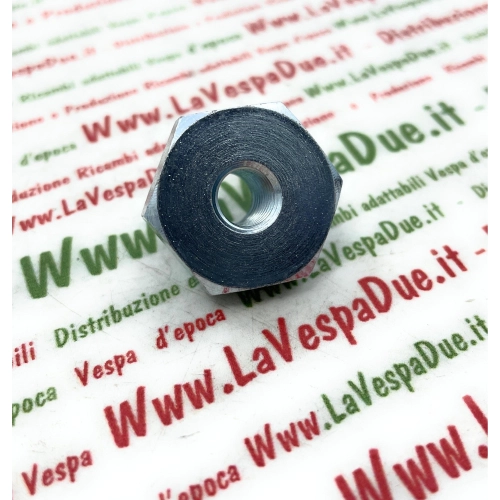 1 Mutter M8 Felge gestuft M 8 Schlüssel 22 VESPA 125 VN VNA VNB1 VNB2 150 VL VB1 VBA VBB GS VS1 2 3 4 ro 002442 019411 Italienisches Produkt