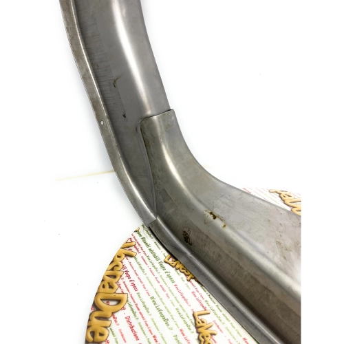 Mitteltunnel-Blech für Fußrastenabdeckung VESPA 80 125 150 200 PX T5 ab Baujahr 1984, italienisches Produkt