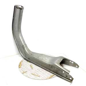Mitteltunnel-Blech für Fußrastenabdeckung VESPA 80 125 150 200 PX T5 ab Baujahr 1984, italienisches Produkt