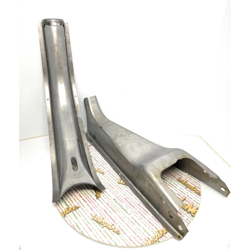 Mitteltunnel-Blech für Fußrastenabdeckung VESPA 80 125 150 200 PX T5 ab Baujahr 1984, italienisches Produkt