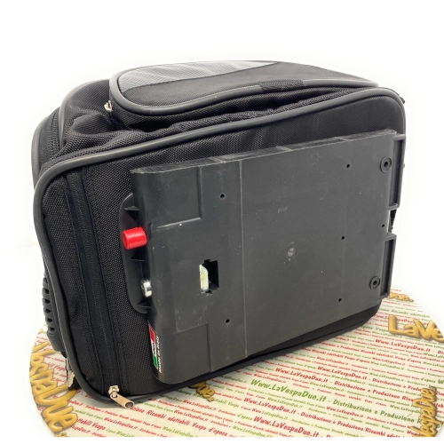 Maleta trasera Thunder Case para VESPA LAMBRETTA MOTO GUZZI MOTOM HONDA HARLEY DAVIDSON, completa con sistema de liberación rápida y llaves universales.