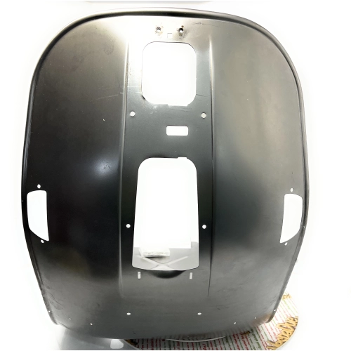 Protector de estribos de chapa metálica completo con refuerzos transversales para VESPA 80 125 150 200 PX PE MY a partir de 1998, adaptable a modelos anteriores T5 ARCOBALENO. Producto italiano de primera calidad.