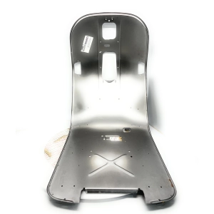 Protector de estribos de chapa metálica completo con refuerzos transversales para VESPA 80 125 150 200 PX PE MY a partir de 1998, adaptable a modelos anteriores T5 ARCOBALENO. Producto italiano de primera calidad.