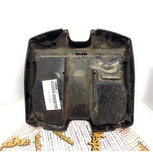 Gebrauchtes Topcase vorne für VESPA PK 50 125 XL (siehe Foto ro 256497)