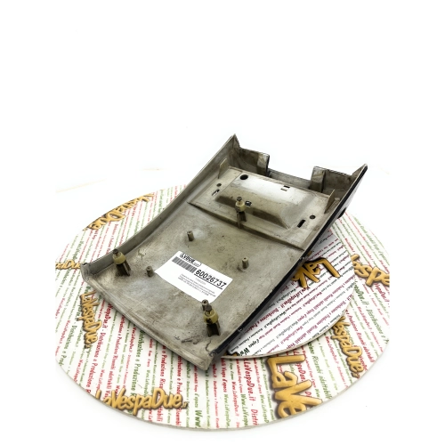 Used original Piaggio rear frame cover, stop light support, license plate holder for VESPA 125 150 200 COSA 2 ro 9172005