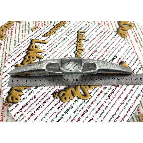 Enjoliveur central décoratif pour carénage avant PIAGGIO, emblème hexagonal 42 mm, pour VESPA 125, 150, 180 et 200 (grand modèle), référence 152290.