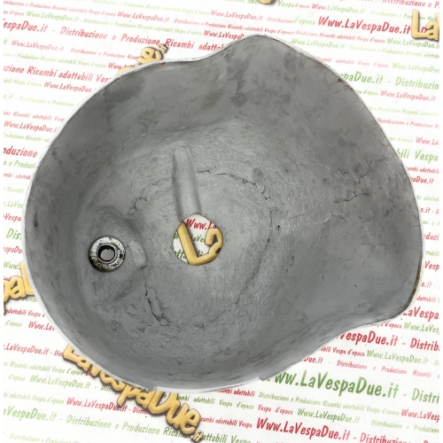 Culasse en aluminium pour moteur VESPA 98, fabriquée artisanalement en Italie.